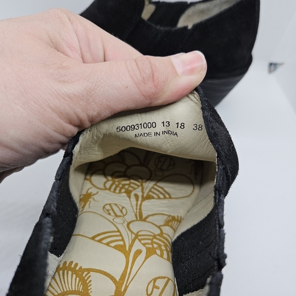 Fly London black suede heeled booties size 38 - Picture 9 of 9